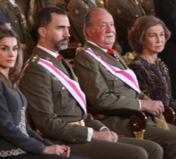 Los Reyes y los Príncipes de Asturias durante la celebración de la Pascua Militar